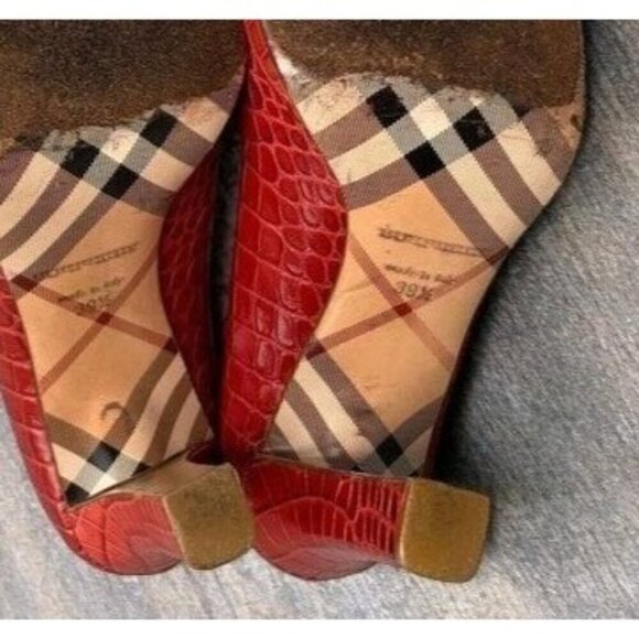 Burberry Croc Embossed Platform Pumps 4" Heel Dark Carmine Red, Size 39.5/9.5 - Picture 12 of 13